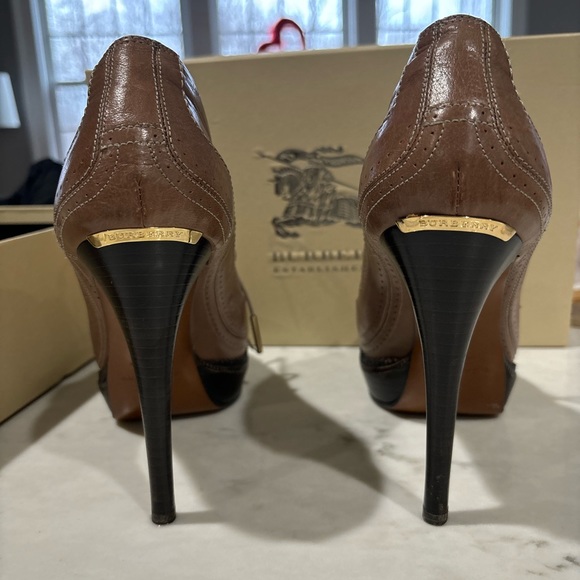 Burberry Heddington Oxford Women's black ankle boots Taupe Size 40 Original Box - Picture 2 of 6